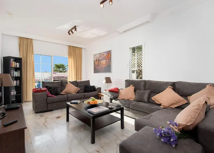 Calma By * 卡门港